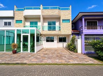 Casa · 178m² · 3 Quartos · 2 Vagas · suíte, sacada, lareira, churrasqueira, pátio Zona Sul