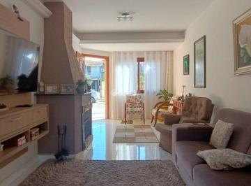 Living · Casa com 3 quartos sendo 1 suíte no Bairro Hípica.