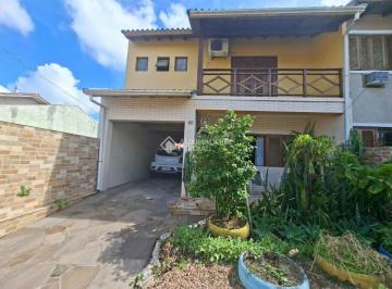 Casa · 220m² · 4 Quartos · 4 Vagas · Casa de 3 quartos/ suítes no bairro Hípica.