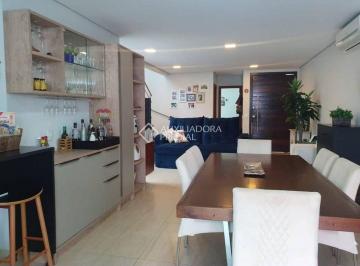 Casa · 173m² · 4 Quartos · 3 Vagas · Casa à venda, 4 quartos, 3 suítes, 3 vagas na Cachoeira do Bom Jesus, Florianópolis-SC.