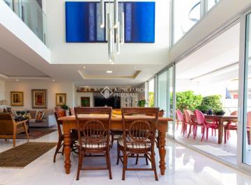 Apartamento · 246m² · 4 Quartos · 2 Vagas · Apartamento à venda com 4 suítes, 2 vagas em Canasvieiras, Florianópolis-SC.