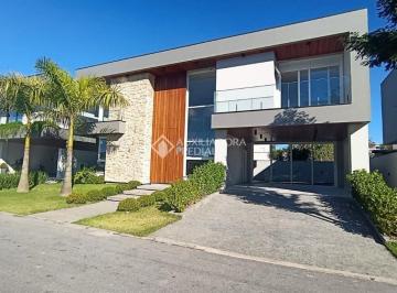 Casa · 265m² · 3 Quartos · 2 Vagas · Casa de alto padrão à venda com 3 suítes no Reserva da Pedra - Pedra Branca, Palhoça/SC