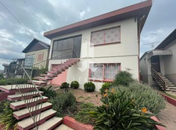 Casa · 363m² · 5 Quartos · 
                    Casa muito bem localizada!

Com moradia em cima e embaixo.

Casa com pátio.



