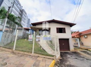 Casa · 181m² · 3 Quartos · 2 Vagas · 
                    CASA MISTA, COMPOSTA POR:

- TRÊS DORMITÓRIOS;
- COZINHA;
- SALA DE ESTAR;
- ÁR