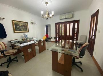 0 · Casa ideal para seu negócio, escritório, clínica, com 285m²
