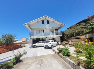 casa-a-venda-3-dormitorios-sala-de-estar-sala-de-jantar-cozinha-area-de-serviço-amplo-jardim-edicula · Casa à venda, 3 dormitórios, perto da praia, no Campeche, FLORIANÓPOLIS - SC