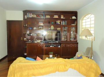 Casa · 252m² · 4 Quartos · 2 Vagas · Casa a venda de 252,00m² útil, com 4 quartos e 2 vagas na Vila Santa Catarina.
