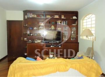 Casa · 252m² · 4 Quartos · 2 Vagas · Casa a venda de 252,00m² útil, com 4 quartos e 2 vagas na Vila Santa Catarina.