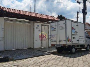 cf614934b8a281bcb4941b39442ecd02bcc13414 · Casa com 3 dormitórios à venda, 300 m² por R$ 450.000,00 - Vila Nunes - Lorena/SP