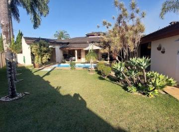 es2jdxs2nwuymzjhzgjlm2y3_md · Casa Térrea em Indaiatuba, Condomínio Portal dos Ipês com 3 suítes - 330 m²