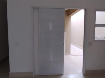 hip82hq2njvhmgi1nzdkmzi0_md · Casa em Indaiatuba, Parque Residencial Sabiás com 2 quartos, 1 suíte - 68 m²