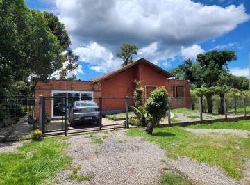 460215_iQ2iNAd78LiI7s386j7BH_46021565a6e4a4f3340.jpg · Casa em Canela 2 quartos, 1 suíte em meio a natureza