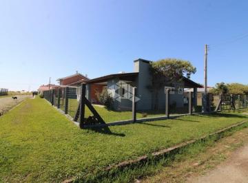275022_i3hy16UZq_27502263d045d9e4dec.jpg · Casa à venda, com 3 quartos/dormitórios, 2 vagas/box, na praia de Xangri-Lá/RS