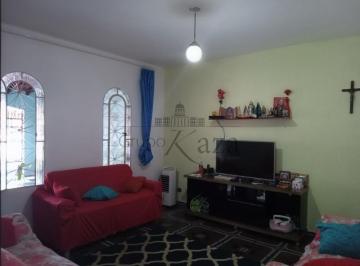 Casa · 250m² · 3 Quartos · 4 Vagas · Casa Padrão em São José dos Campos