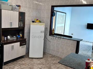 Casa · 250m² · 3 Quartos · 2 Vagas · Casa - Cidade Jardim - Jacareí - 250m² - 3 Dormitórios.