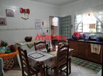 Casa · 195m² · 4 Quartos · 2 Vagas · Casa Padrão em Sao Jose dos Campos