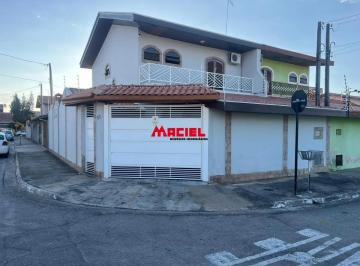 Casa · 155m² · 3 Quartos · 5 Vagas · Sobrado de Esquina com espaço gourmet e piscina