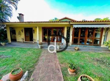 fcc5c969f9cf0a52837c8742d784a0c2f87d9535 · casa a venda 3 quartos, 1 suíte no condomínio Marambaia