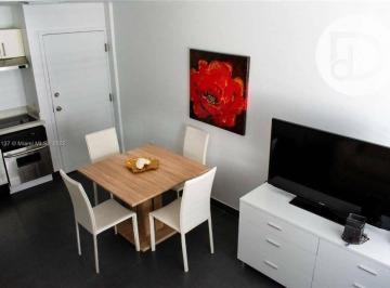 c2012b7f984ddc3cf5f9ebccb155f7ff2c8a0af4 · Apartamento com 1 dormitório à venda - Miami Beach  - Miami-Dade County/FL
