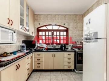 Casa · 174m² · 3 Quartos · 2 Vagas · Casa Padrão em Sao Jose dos Campos