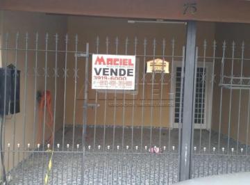 Casa · 72m² · 2 Quartos · 2 Vagas · Oportunidade Imperdível! Casa Ampla com Suíte e Garagem para 2 Carros!