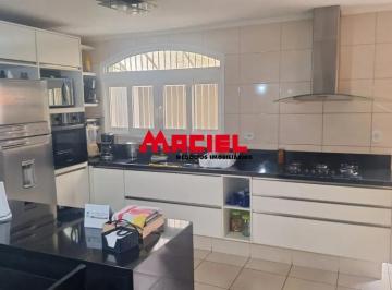 Casa · 371m² · 4 Quartos · 4 Vagas · Casa no Jardim Esplanada