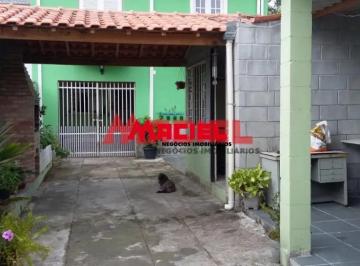 Casa · 148m² · 3 Quartos · 3 Vagas · Casa com 3 Quartos e 3 banheiros à Venda, 148 m² por R$ 520.000