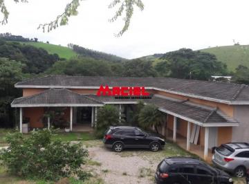 Casa · 307m² · 3 Quartos · 5 Vagas · Reserva Fazenda São Francisco Condomínio Fechado