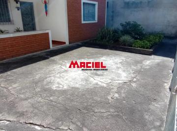 Casa · 84m² · 2 Quartos · 3 Vagas · CASA TÉRREA LOTE INTEIRO .