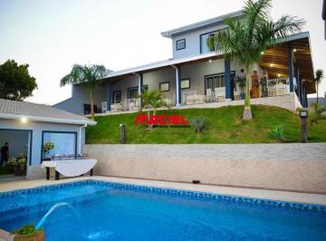 Casa · 300m² · 3 Quartos · 5 Vagas · Casa Padrão em Igaratá