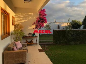 Casa de 2 quartos, Jacareí · Casa amplo Jardim piscina 2 terrenos na melhor localização do Vila Branca!!
