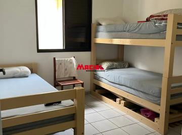 Apartamento · 72m² · 3 Quartos · 2 Vagas · lindo apto á 100 metros da praia