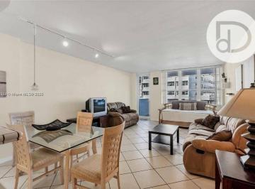 04d1658f1dd313e4e33514f73eb7e443bda2eb17 · Apartamento com 1 dormitório à venda - Bal h - Miami-Dade County/FL