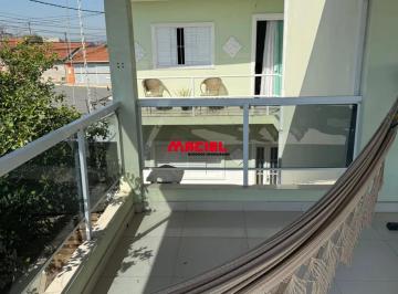 Casa · 182m² · 3 Quartos · 4 Vagas · Sobrado com 3 Quartos e 3 banheiros à Venda, 182 m² por R$ 430.000
