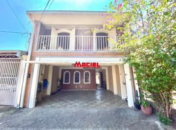 Casa · 228m² · 3 Quartos · 2 Vagas · Ótima Casa no Bosque dos Eucaliptos - Conforto e Praticidade