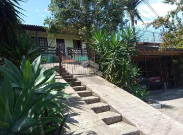 132014_iT4QnXlV16_1320145fa5a2e9792f9.jpg · Casa próximo ao Centro