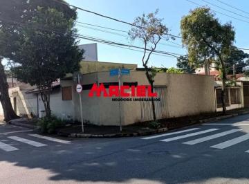 Casa · 276m² · 4 Quartos · 2 Vagas · IMOVEL DE ESQUINA EM EXCELNTE LOCALIZAÇÃO, PROXIMO AO CENTER VALE, OTIMO PARA COMERCIO