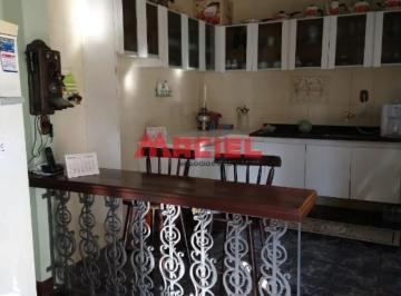 Casa · 420m² · 3 Quartos · 5 Vagas · Casa Padrão em Sao Jose dos Campos