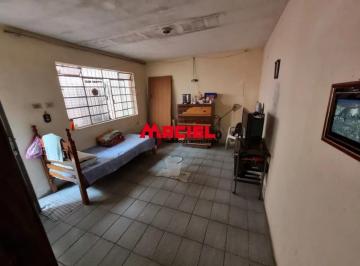 Casa · 370m² · 4 Quartos · 6 Vagas · Confortável Sobrado à venda em Jacareí - SP  2 Suítes!