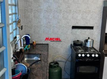 Casa · 150m² · 3 Quartos · 2 Vagas · Casa Padrão em Jacareí