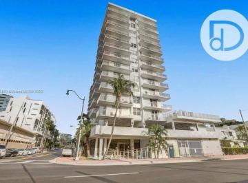 0acef5fb3bace58cef11e0a3eeb3820d836464e1 · Apartamento com 1 dormitório à venda - Miami Beach  - Miami-Dade County/FL