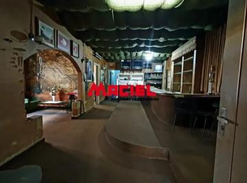 Casa · 408m² · 3 Quartos · 2 Vagas · Excelente localização no Centro da Cidade