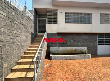 Casa · 178m² · 2 Quartos · 4 Vagas · Excelente imóvel zona mista