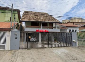 Casa · 240m² · 4 Quartos · 4 Vagas · Casa - Sobrado no Jardim das Indústrias