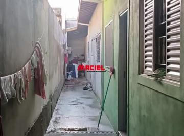 Casa · 120m² · 4 Quartos · 1 Vaga · casa bem localizada