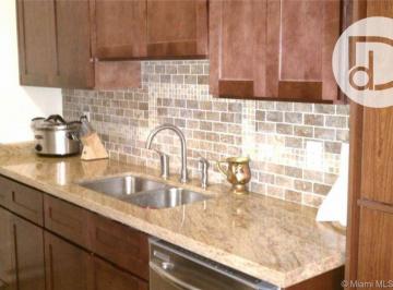 d1b12be1663e29568cffe5f00550cde15d01865f · Apartamento com 2 dormitórios à venda - Miami Beach - Miami-Dade County/FL