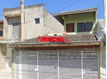 Casa · 200m² · 5 Quartos · 2 Vagas · Casa Padrão em Sao Jose dos Campos