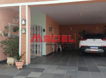 Casa · 300m² · 3 Quartos · 6 Vagas · Casa Padrão em Sao Jose dos Campos