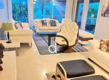 da2bc4853bd1a600f6b616a225de12775c957b26 · Apartamento amplo, bem decorado e projetado !