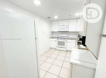 258dbf1ba801083cce41176849f56580ec3534f4 · Apartamento com 1 dormitório à venda - Miami Beach  - Miami-Dade County/FL